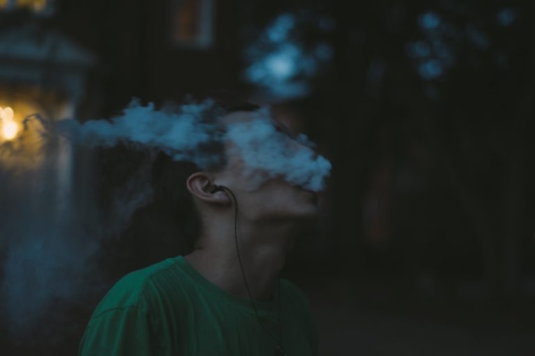 Nikotynizm – czym jest i jak je leczyć?